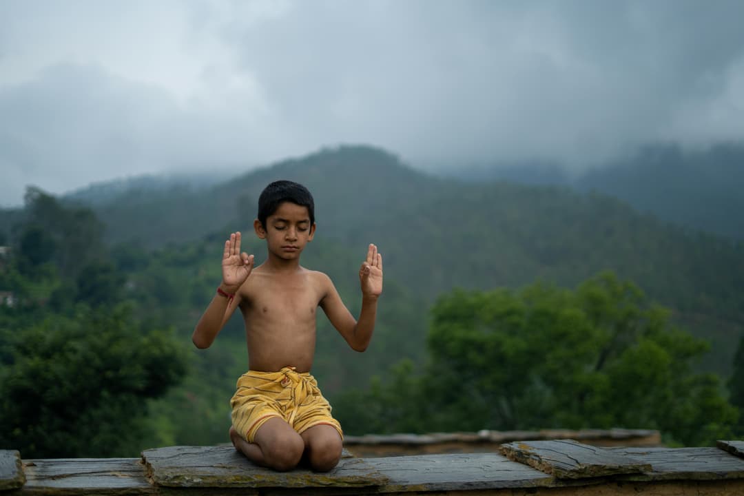 Activități de relaxare pentru copii: yoga, respirație, mindfulness