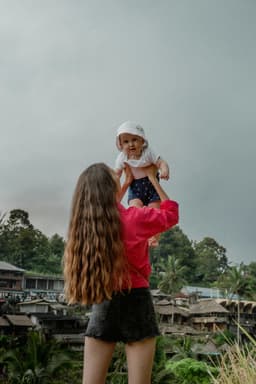 Cum îți construiești un sistem de suport parental în comunitate