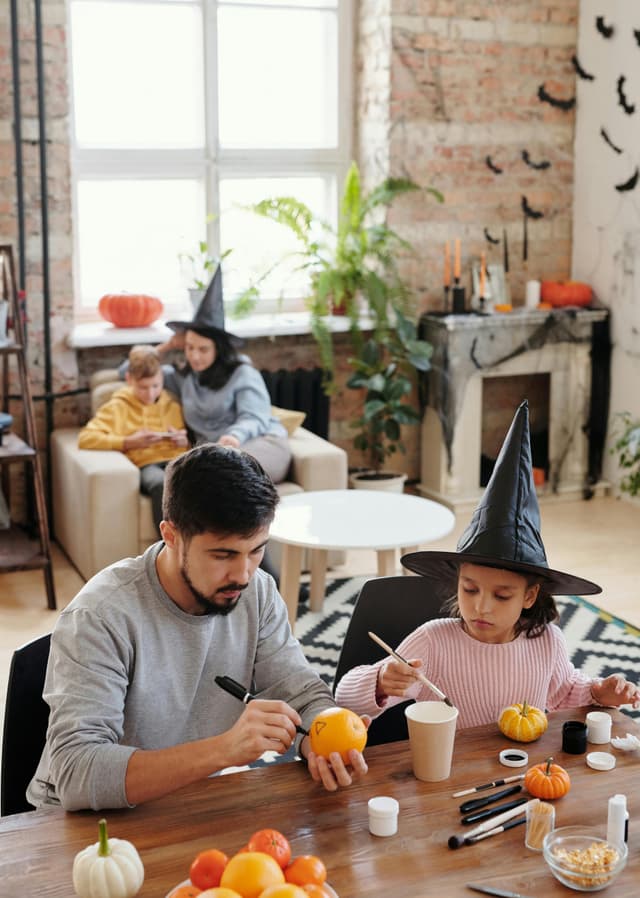 Idei de activități în familie pentru serile lungi de toamnă