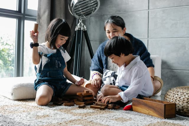 Parenting pozitiv: ce implică Strategia Națională 2024–2030
