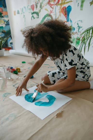 15 jocuri creative pentru zile ploioase în casă