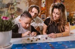 Educația Montessori acasă: pași de început pentru părinți