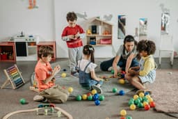 Jocuri de cooperare care dezvoltă empatia copilului
