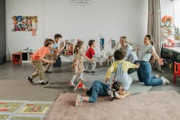 Ce abilități sociale sunt esențiale până la vârsta de 7 ani